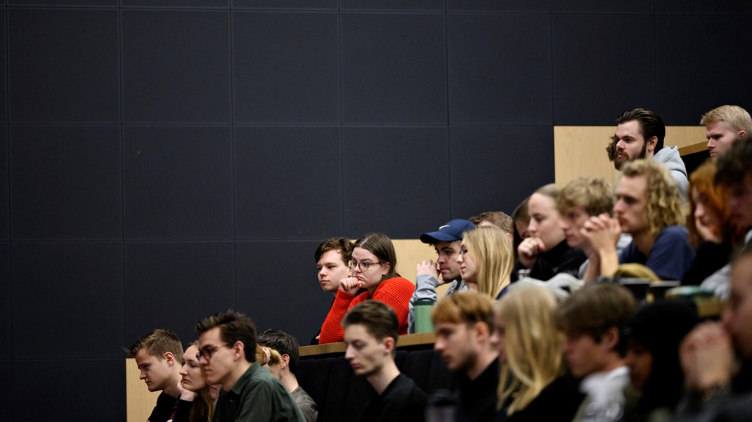 Det kan godt være, at de første studerende, der bliver omfattet af kandidatreformen, først starter på en kandidatuddannelse i 2028, men når man starter på universitetet, så tænker de fleste kandidatdelen som en del af et samlet hele, skriver Camilla Gregersen.