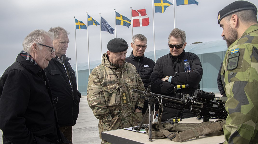 Generalløjtnant Kenneth Petersen, der kun en uge forinden var blevet udnævnt til viceforsvarschef, var med på Gotland for at besøge P18-regimentet.