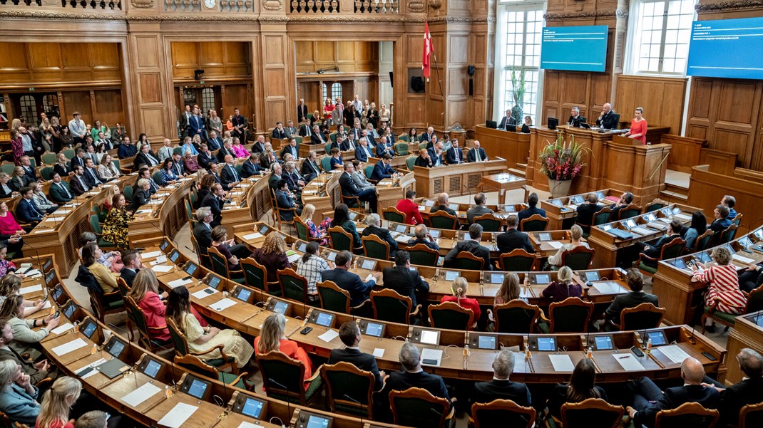 I Danmark har vi behov for en fremtidsdebat om, hvordan vi kan komme til at træffe beslutninger på måder, der bidrager til, at langsigtede betragtninger og hensyn får en større vægt, end tilfældet er i dag, skriver Steen Hildebrandt.