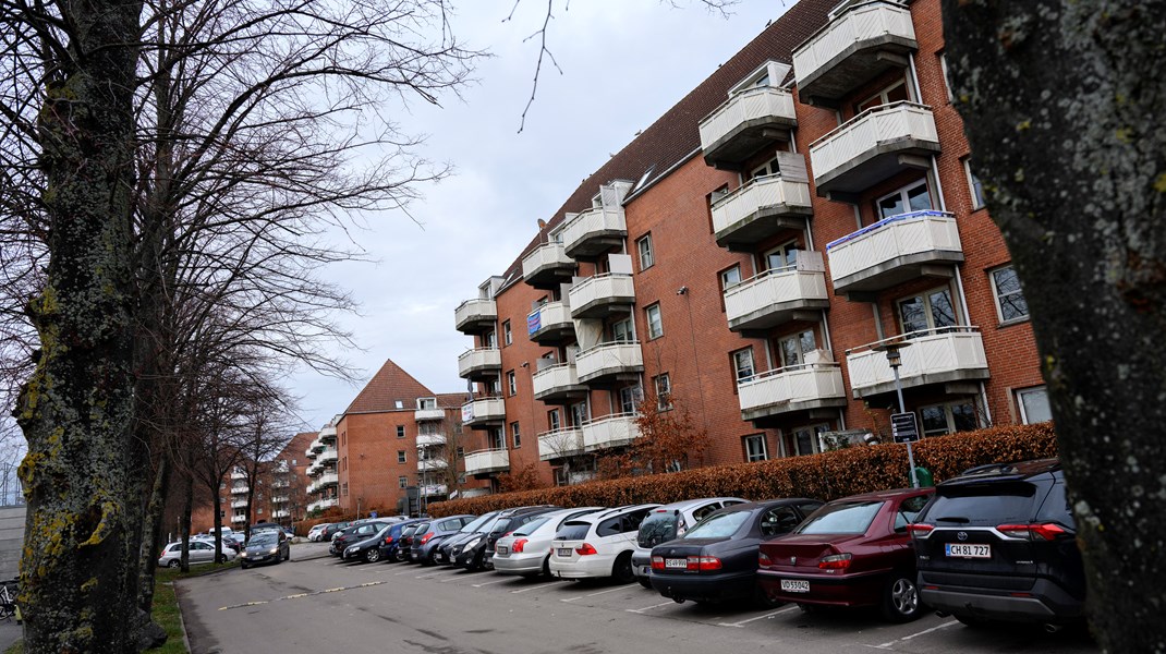 Landsbyggefonden er en selvejende institution, der giver penge til udviklingen af almene boligbyggerier. 