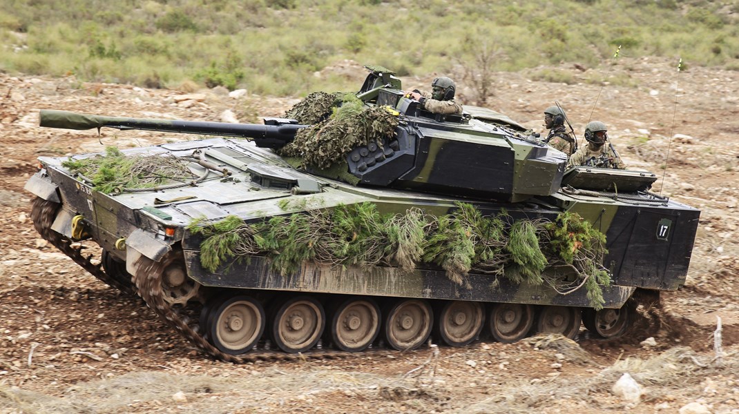 Forsvaret har i dag 44 CV90 infanterikampkøretøjer. Nu er yderligere 115 på vej.