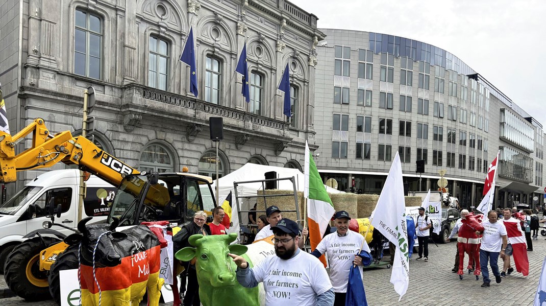 I maj protesterede vrede landmænd foran EU-bygningerne i Bruxelles.