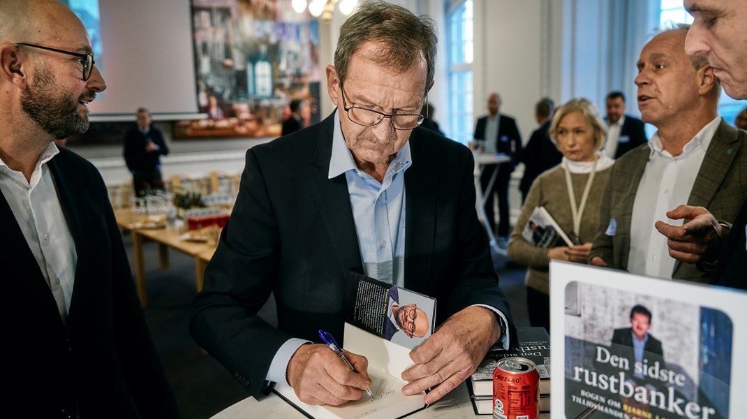 Rasmus Prehn (S) udgav sidste år bogen 'Den sidste rustbanker' om Bjarne Laustsens liv og virke på Christiansborg.