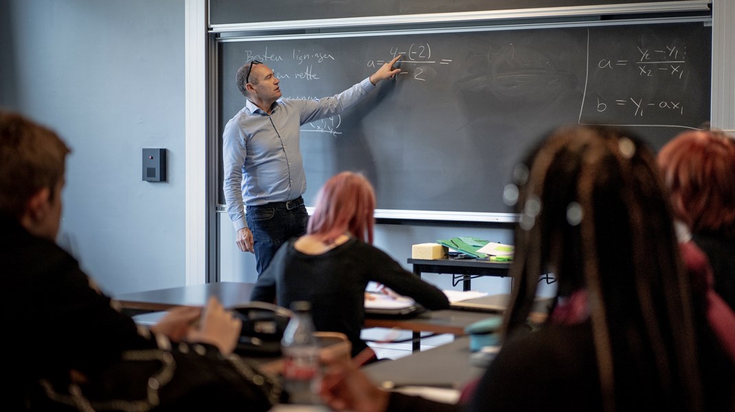 Lektor om naturvidenskab i gymnasiet: Det er svært at se logikken i de varslede nedskæringer